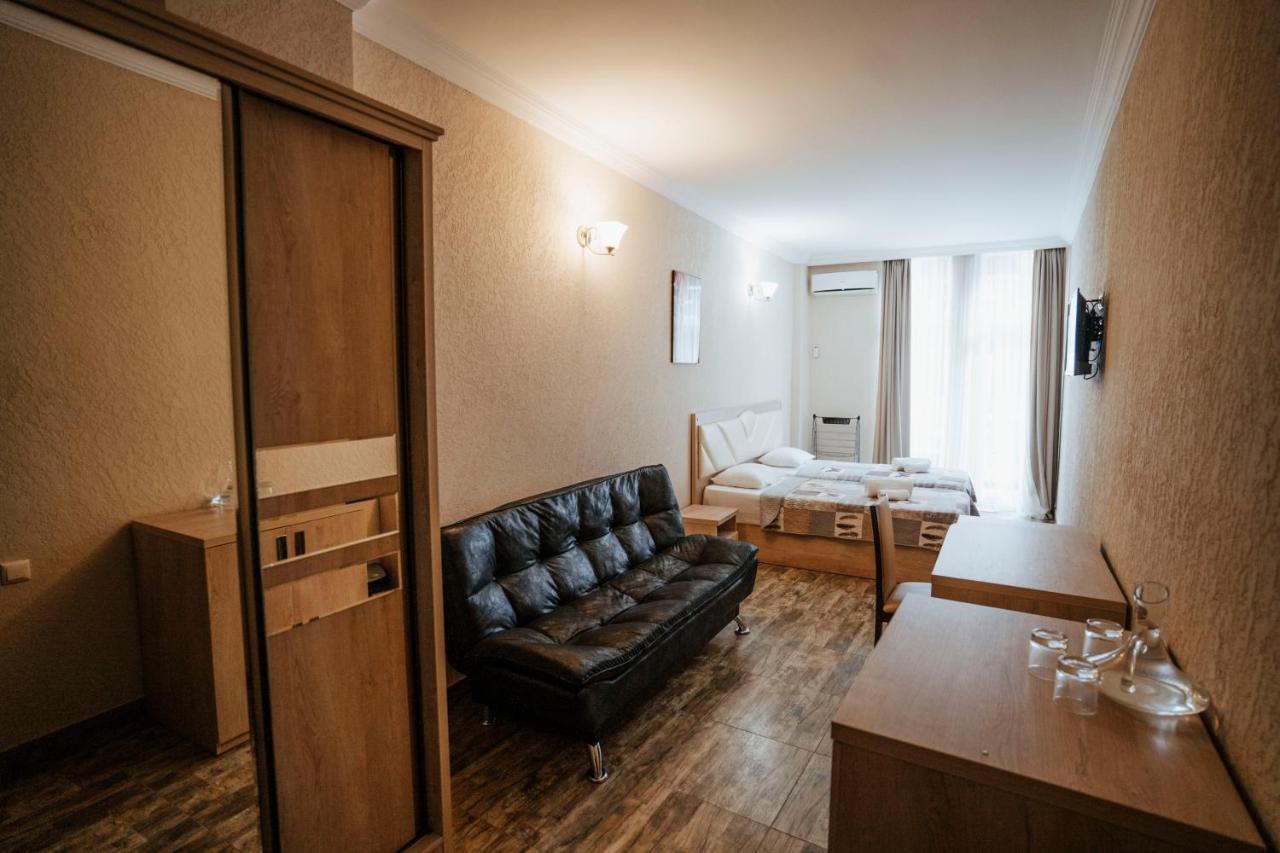 Hotel General Batumi Eksteriør bilde