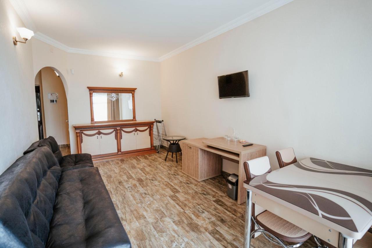 Hotel General Batumi Eksteriør bilde