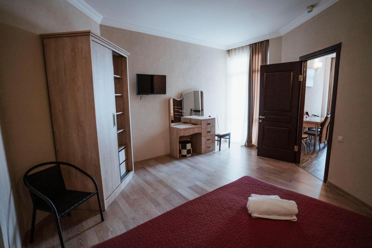 Hotel General Batumi Eksteriør bilde